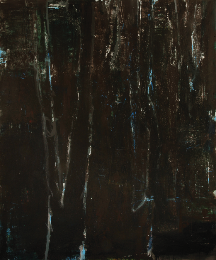 Mørkt abstrakt maleri med blå og hvide strøg af Peter Ejlerskov kunst.