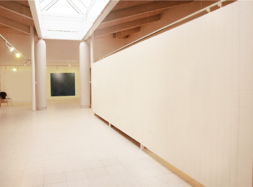 Peter Ejlerskov kunst udstillet i et lyst galleri med hvide vægge.